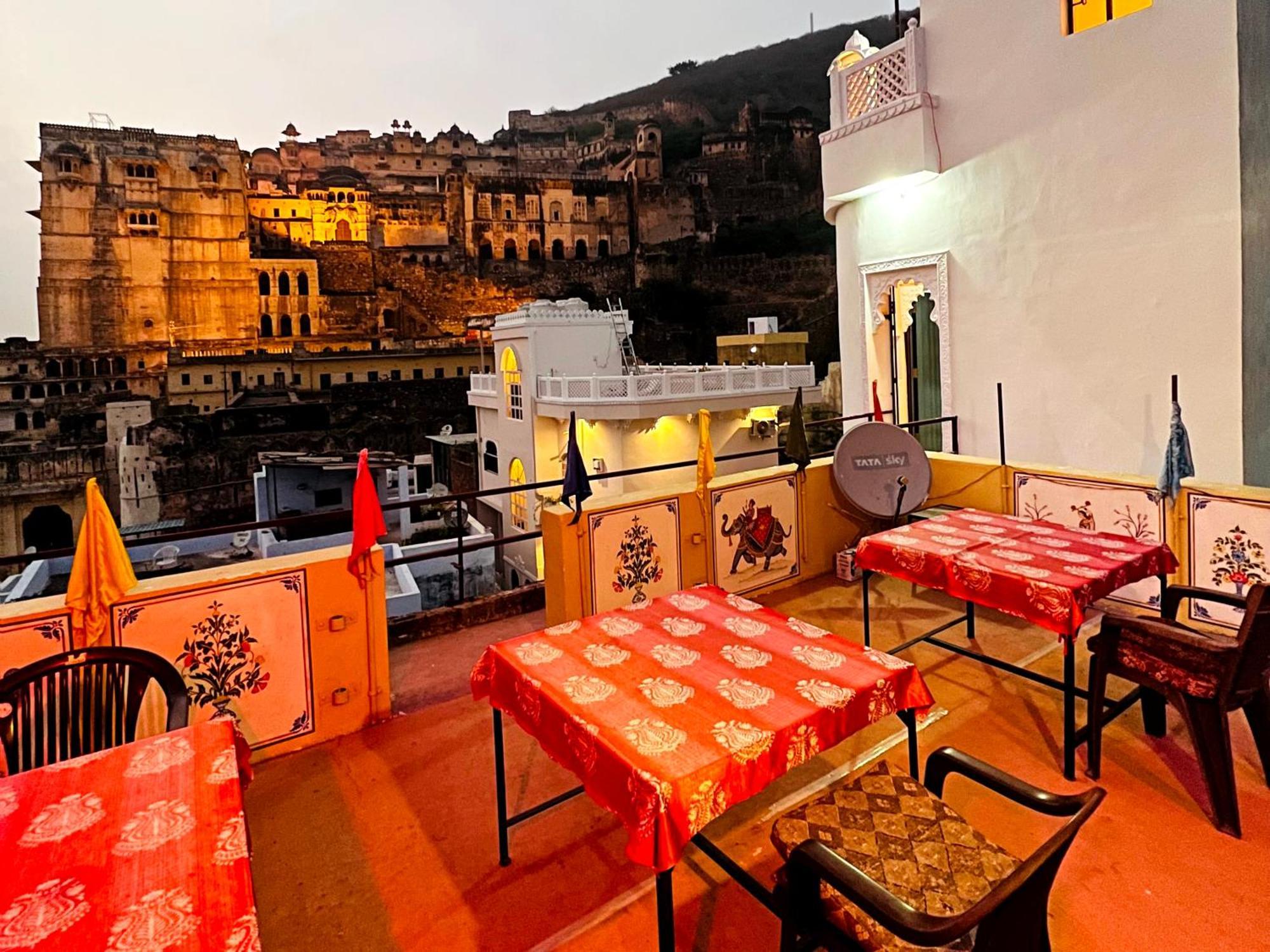 The Palace View Homestay & Restaurant Būndi Exterior foto